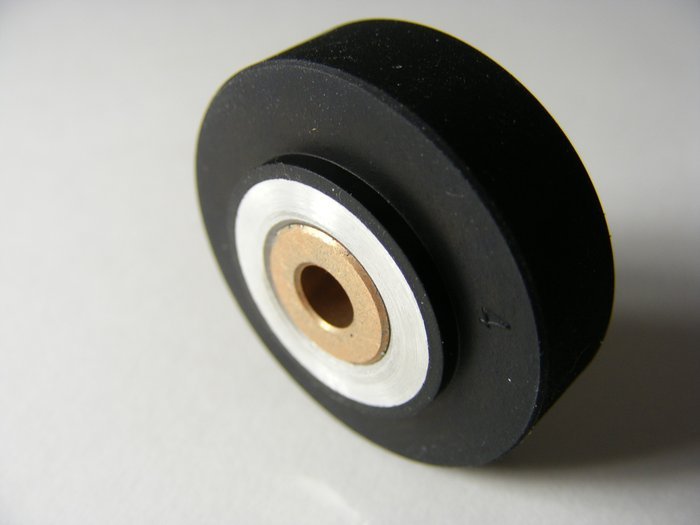 NEW TASCAM 32 34 34B PINCH ROLLER X-3 MKII 5800352900 ORIGINAL OEM