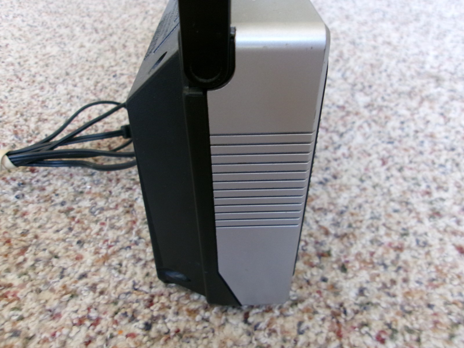 Vintage General Electric Model 7-2857A AM/FM Portable Radio
