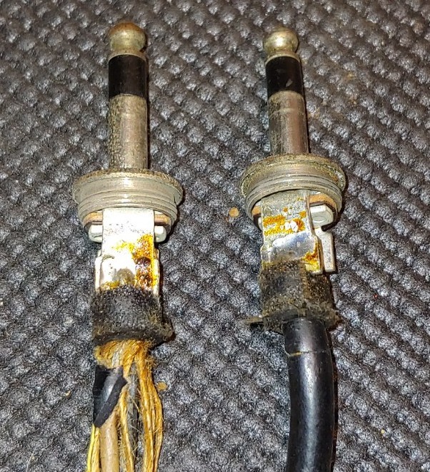Set of 2 Vintage 1940’s AMPRO 1/4″ Speaker Cable MALE PLUGS Guitar or Microphone