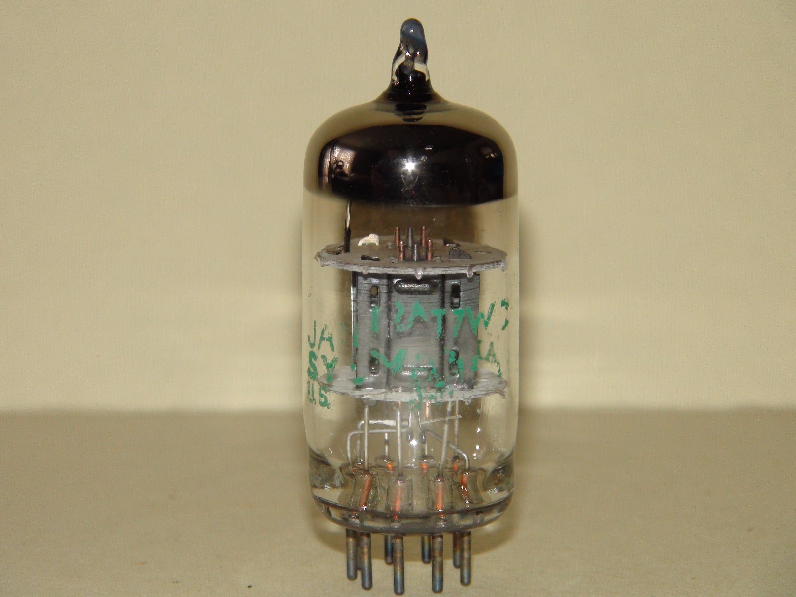 Sylvania JAN 12AT7 WC ECC81 Black Plates Vacuum Tube Very Strong & Balanced