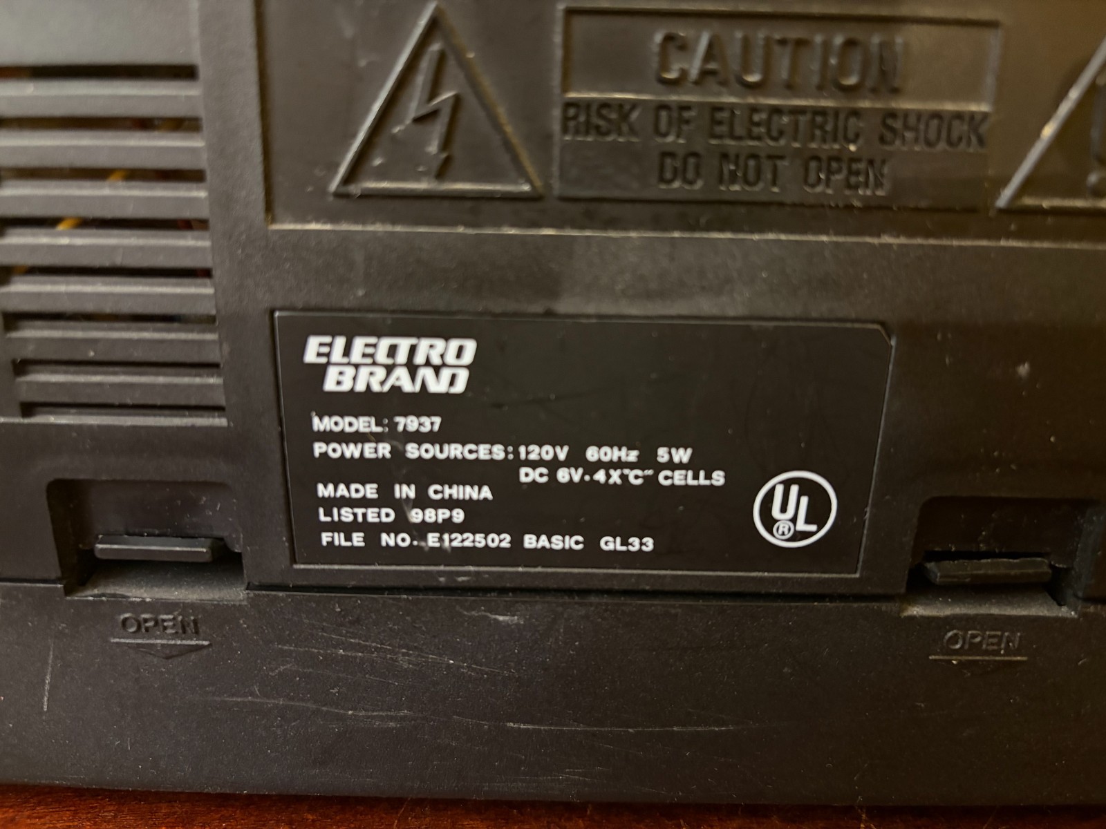 Vintange Electro Brand Portable AM/FM Radio Cassette Player Model 7937 Tested