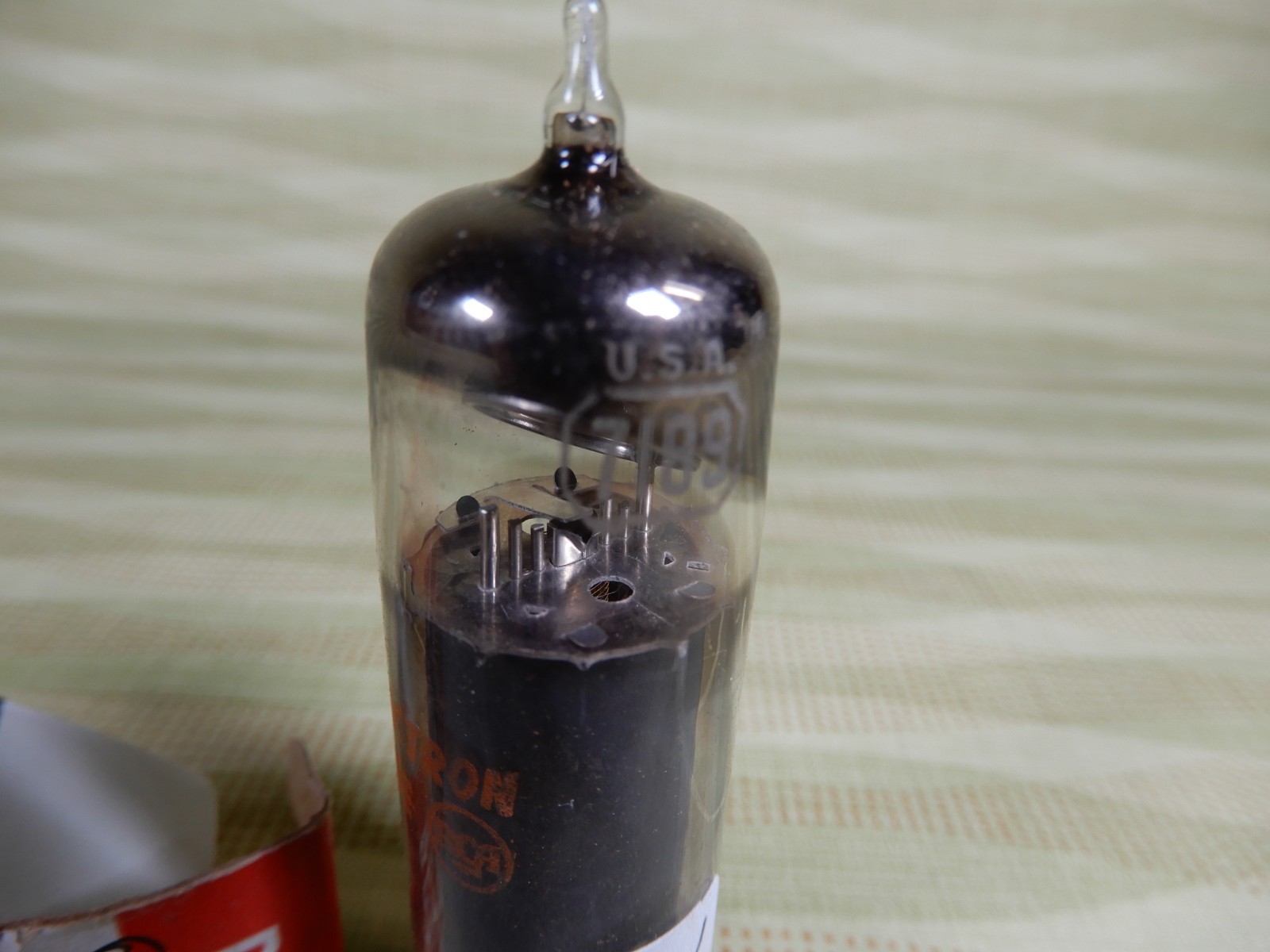 RCA Gray Plate 7189 Vacuum Tube Plate Getter Amplitrex Tested Medium 76% Gm