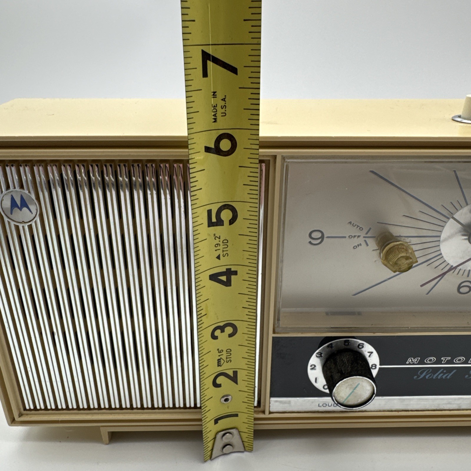 Vinatge Motorola Solid State Clock Radio XC17CH Works