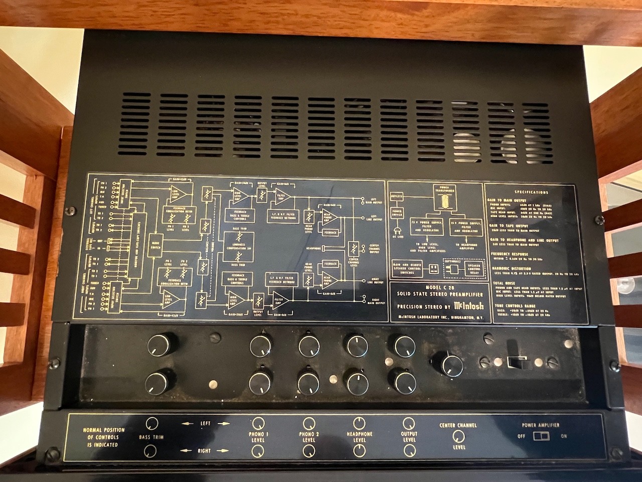 McIntosh C28 Preamplifier