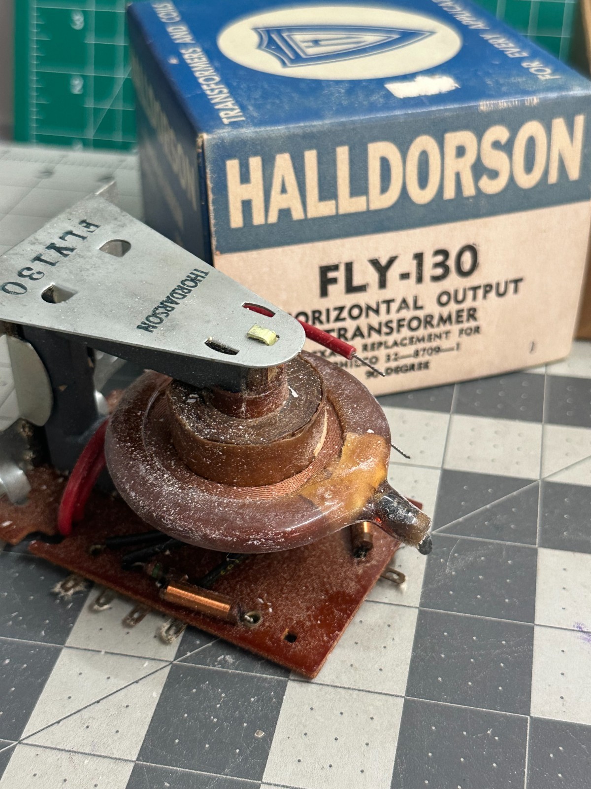 VINTAGE Halldorson Fly-130 Power Horizontal Output Transformer Philco 90-deg