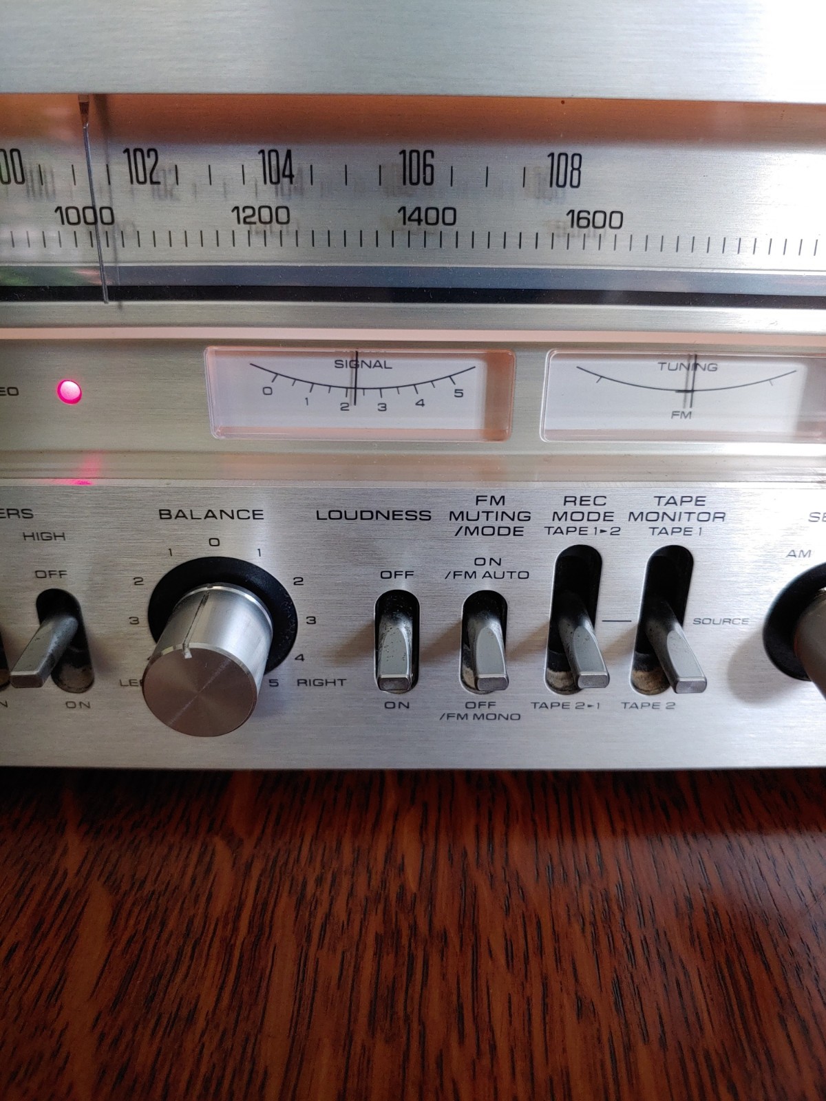 Technics SA-400 Stereo Receiver. Works. FOR RESTORATION/REPAIR
