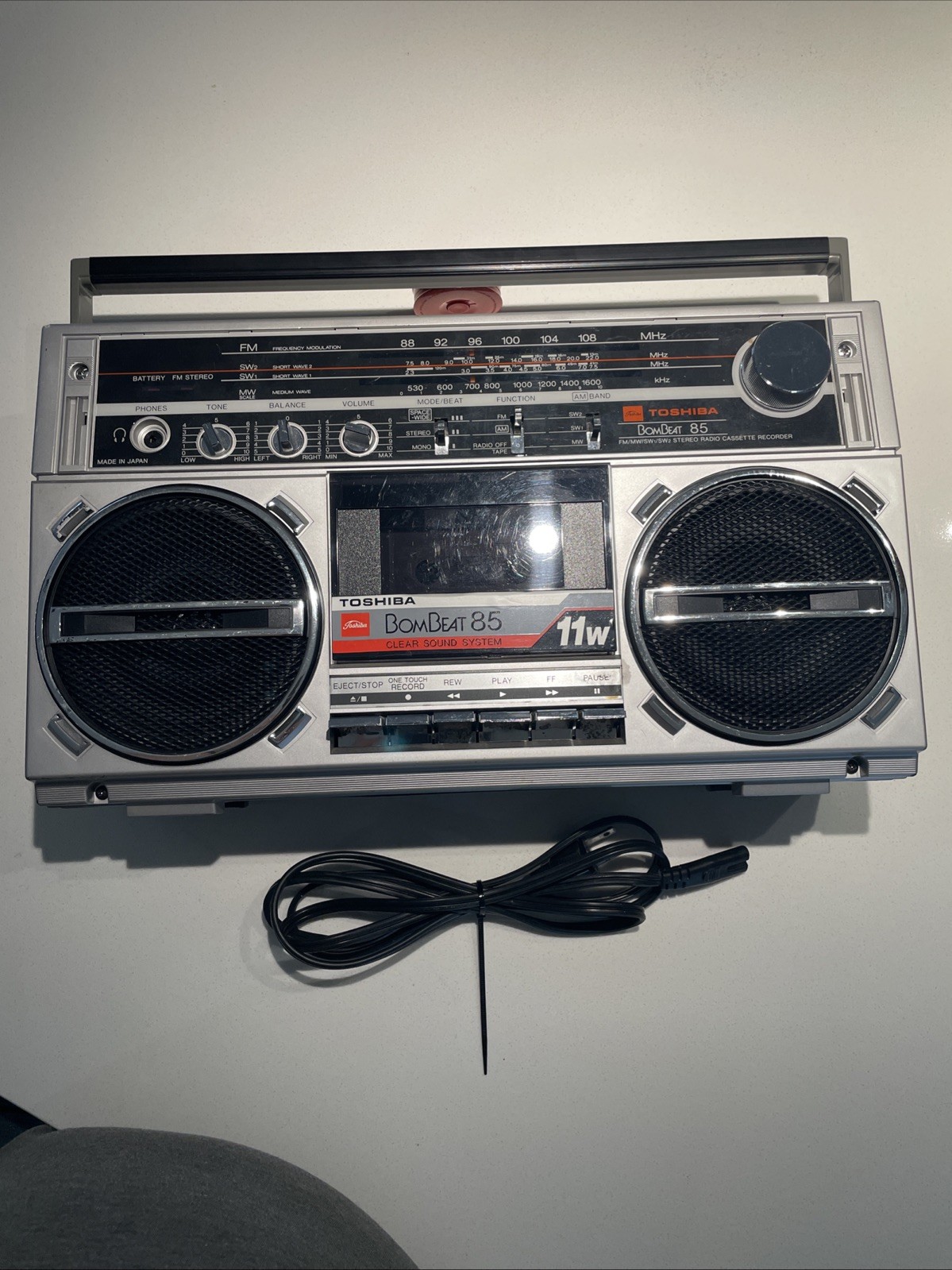 Toshiba BomBeat 85 RT-85S Vintage Boombox Japan Radio Works READ