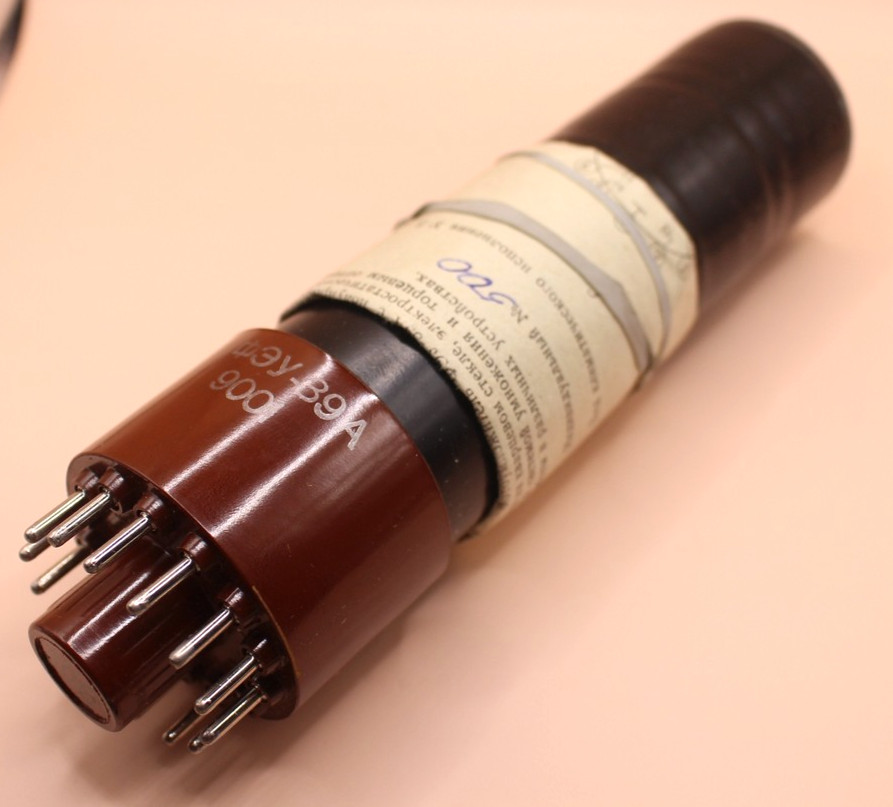 1x New FEU-39A ФЭУ-39А FEU-39 Photomultiplier 160-600nm MELZ Cherenkov Сounters