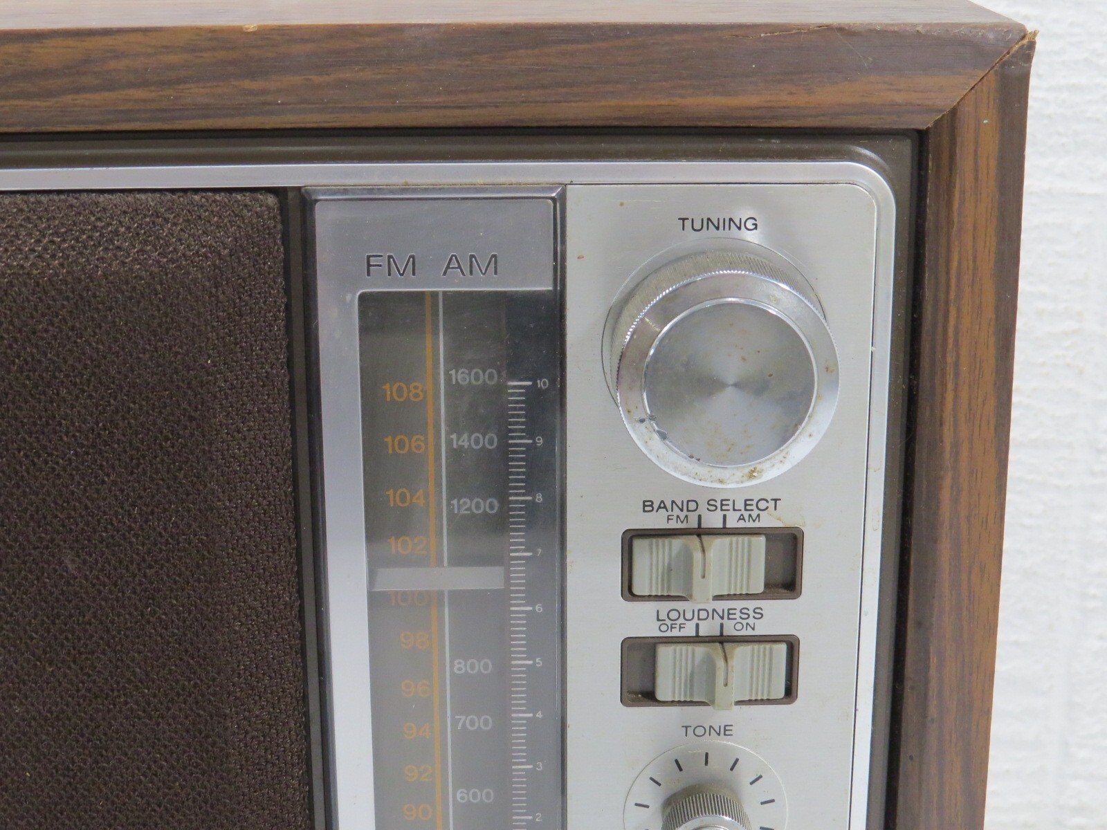 Sony ICF-9740W AM/FM Tabletop Radio Wood Cabinet Vintage 1980s Tested