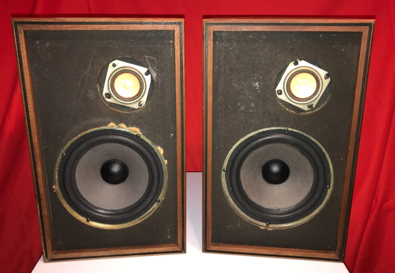 Vintage Pair Of Sony Speakers 2 Way 8″ Woofers Both Tested And Both Sound Great