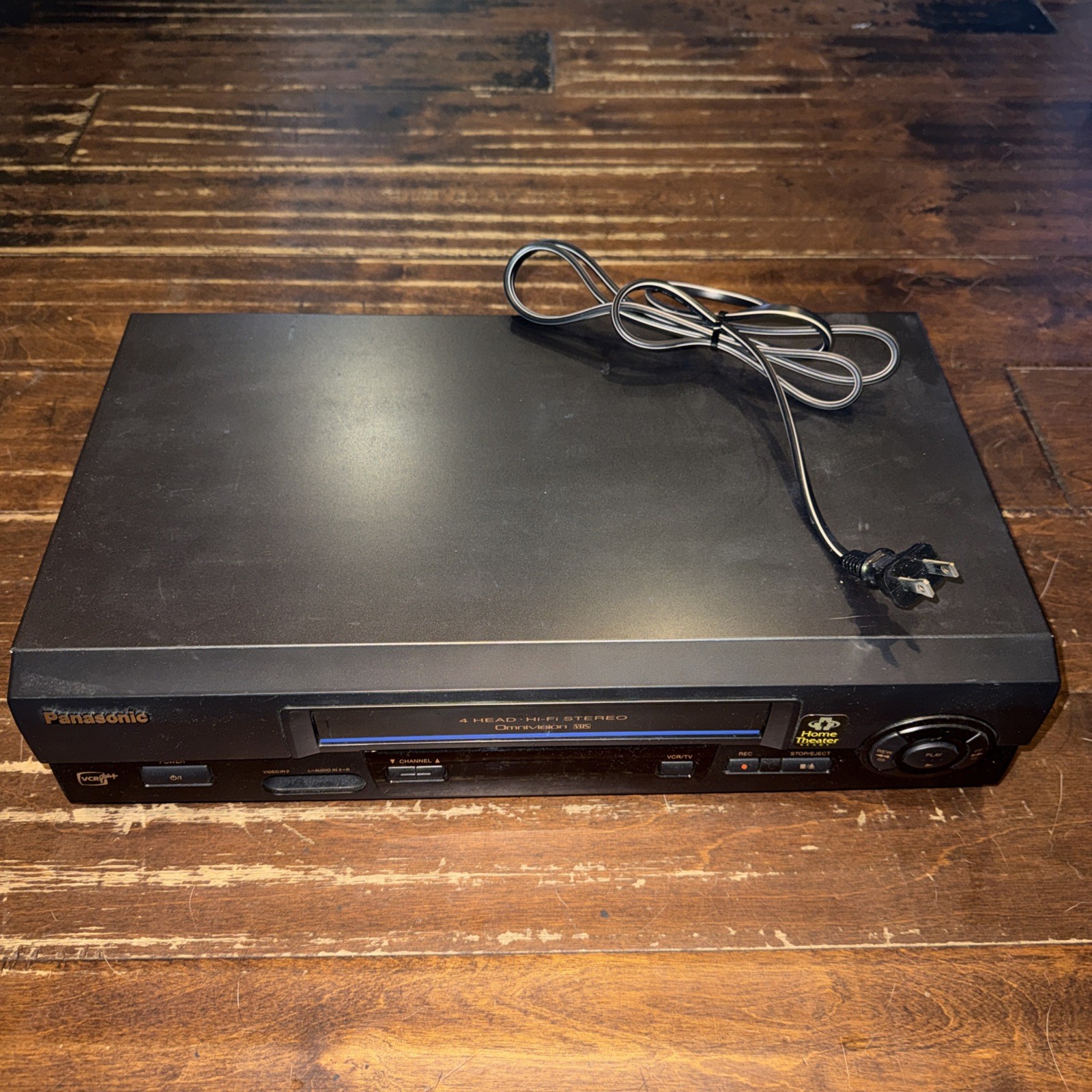 PANASONIC PV-V4611 4-Head Hi-Fi Stereo VCR VHS Player Blue Line No Remote w/Box