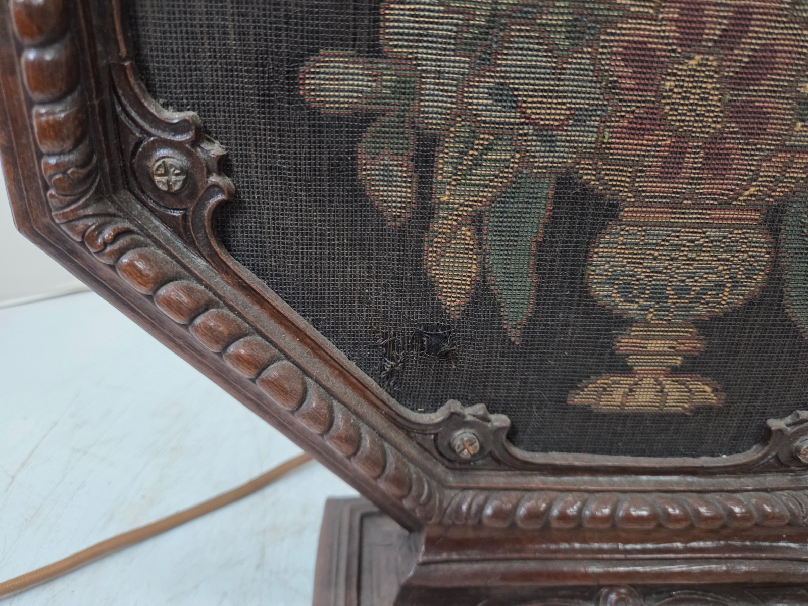 RCA 103 Speaker good shape tapestry floral face