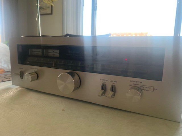 Kenwood KT-7500 Tuner Works but needs bulbs for back lighting