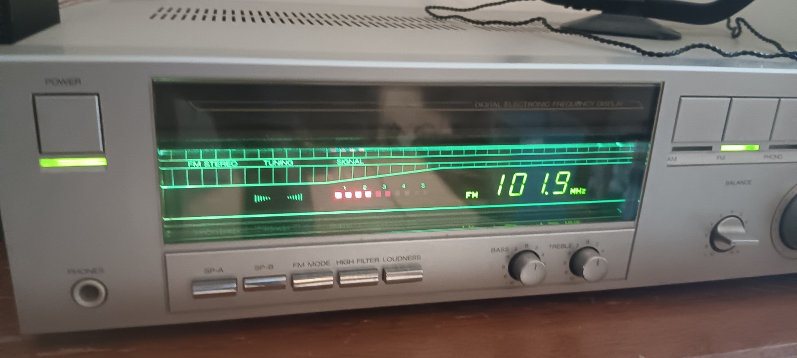 LXI Series AM/FM Stereo Receiver 564.92583250 Silver Face Tested SEARS vintage