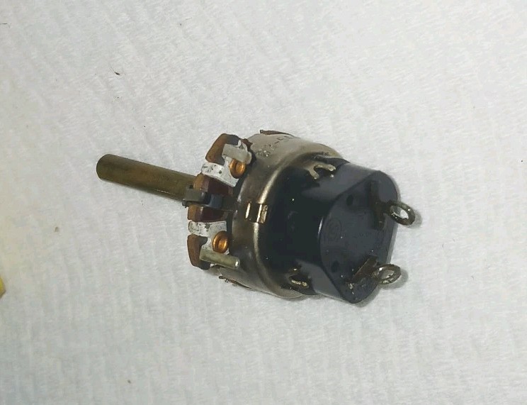 VINTAGE ZENITH TELEVISION,RADIO PART #63-5449 POTENTIOMETER WITH SWITCH WITH BOX