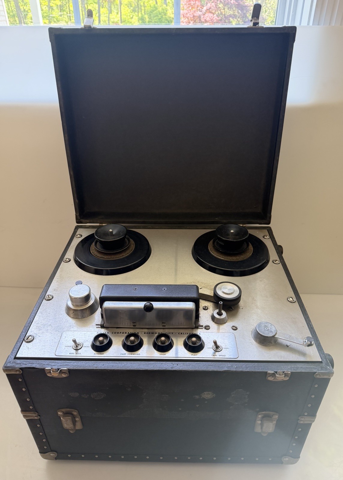 Vtg AMPEX 351-2 Reel to Reel Tape Recorder in Hard Travel Case AS IS UNTESTED