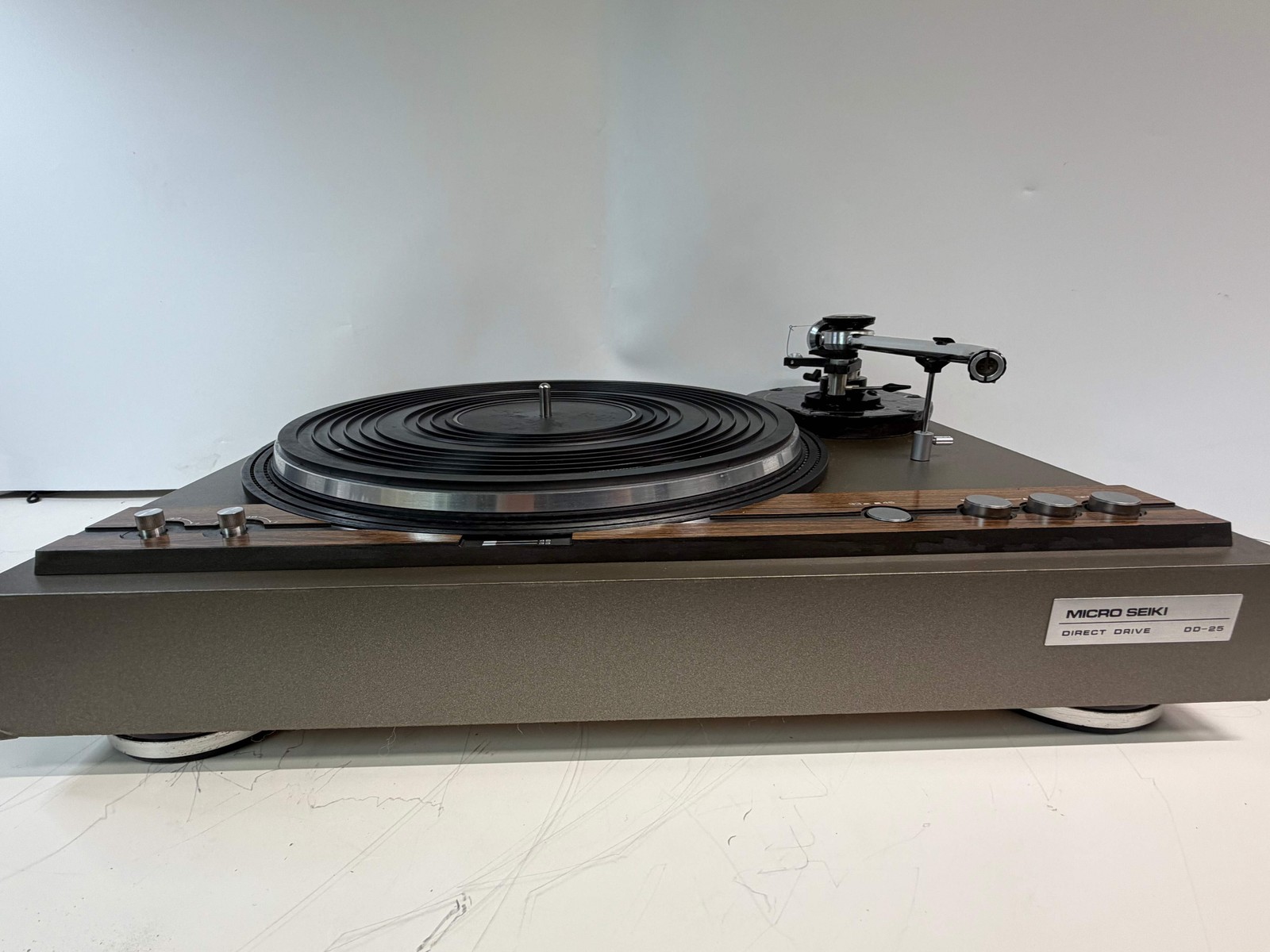 Micro Seiki DD-25 Direct Drive Turntable MA-101 MkII Tonearm