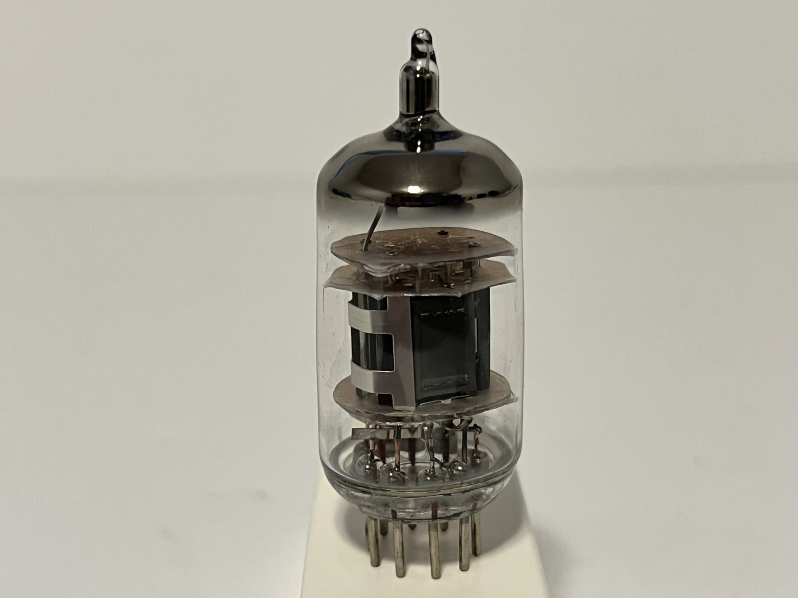 Made In China 12AX7 Vacuum Tube Tests Good 123 / 110