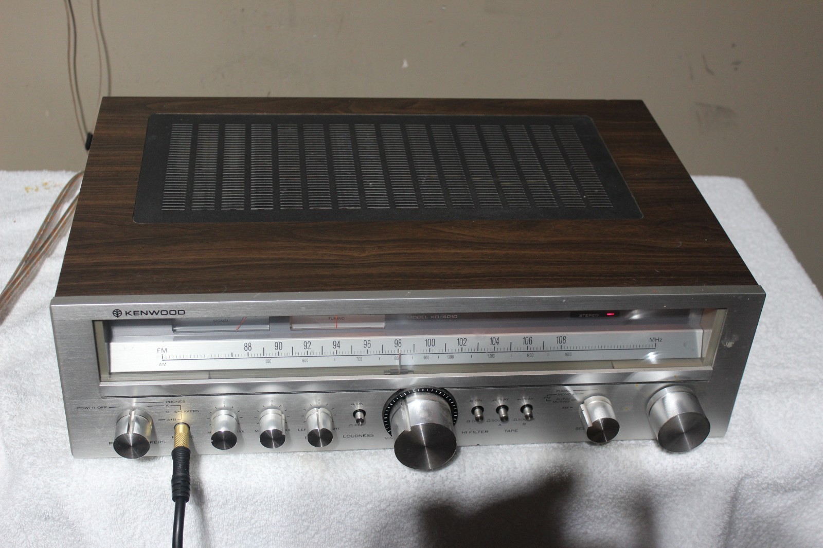 Gorgeous Kenwood KR-4010 Vintage AM/FM Stereo Receiver