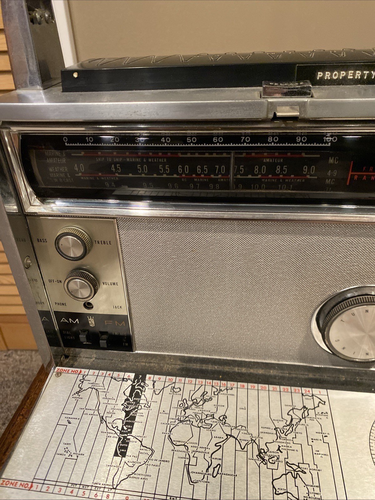 Vintage Zenith Royal 3000 Trans-Oceanic FM-AM Multiband Radio WORKING READ