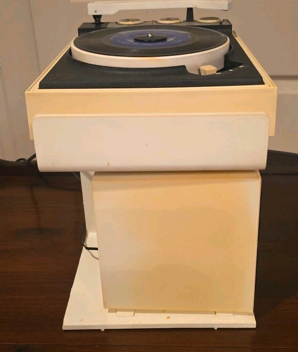 VINTAGE GE Concert Hall Stereo Turntable TESTED WORKING – Damaged Dust Cover