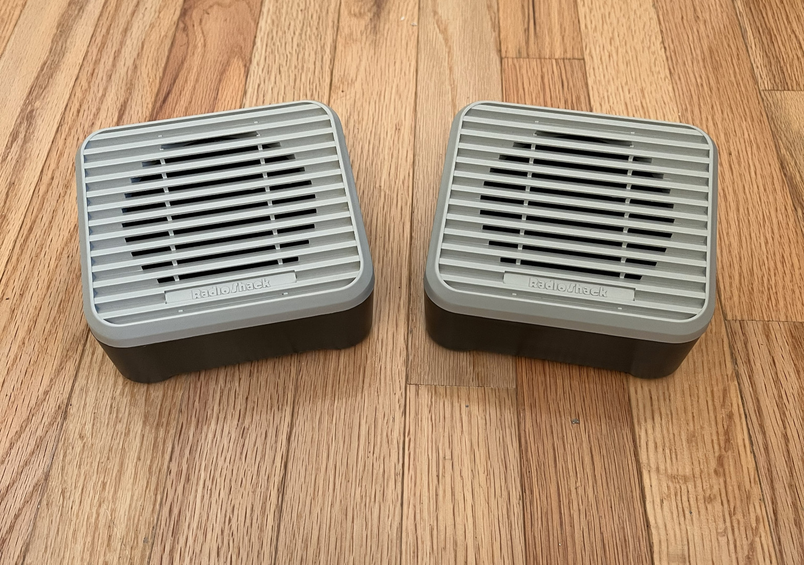 VINTAGE Radio Shack Indoor/Outdoor Mounted Speakers Cat. No. 40-1227A OPEN BOX