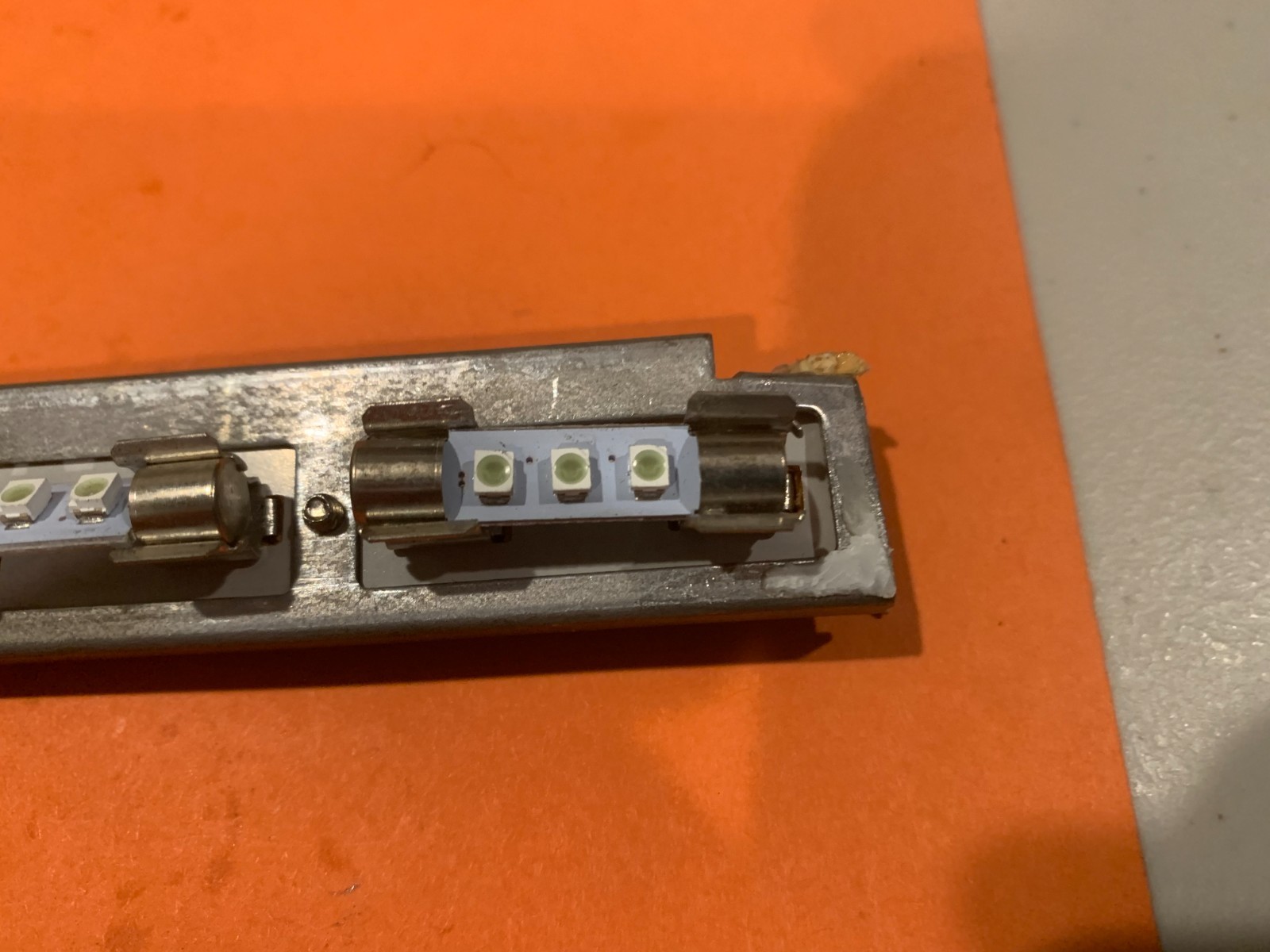 Marantz 2220b Stereo Receiver Parting Out – Dial Lamp Assembly with New LED’s