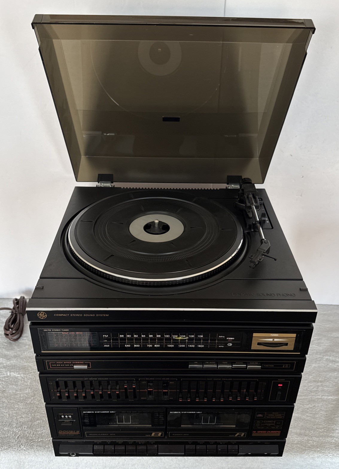 GE Compact Stereo System #11-1000 AM/FM Stereo 2 Cassette Phono Equalizer Read