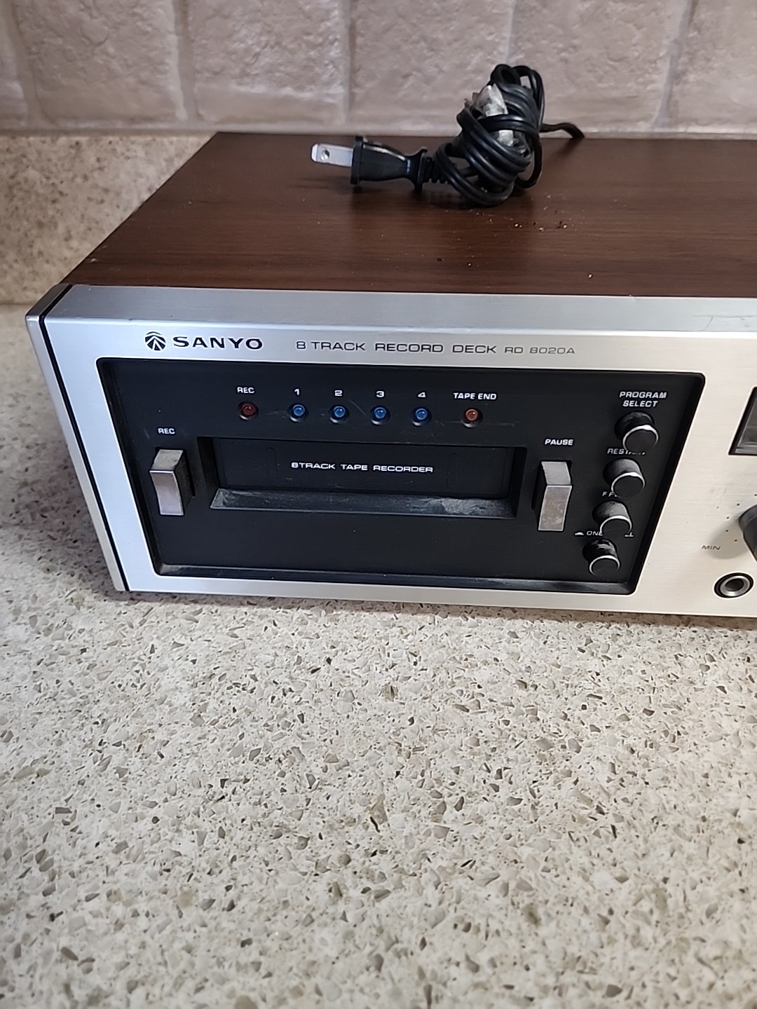 Vintage Sanyo 8 Track Player/Recorder RD 8020A Made in Japan Untested