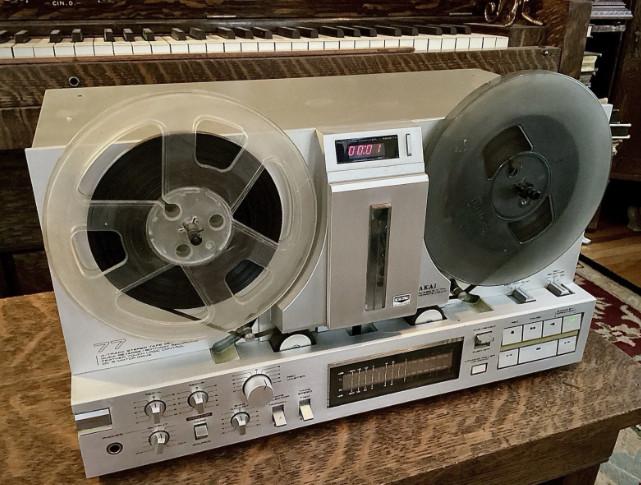 Akai GX-77 Stereo Reel to Reel Tape Recorder, will need repairs