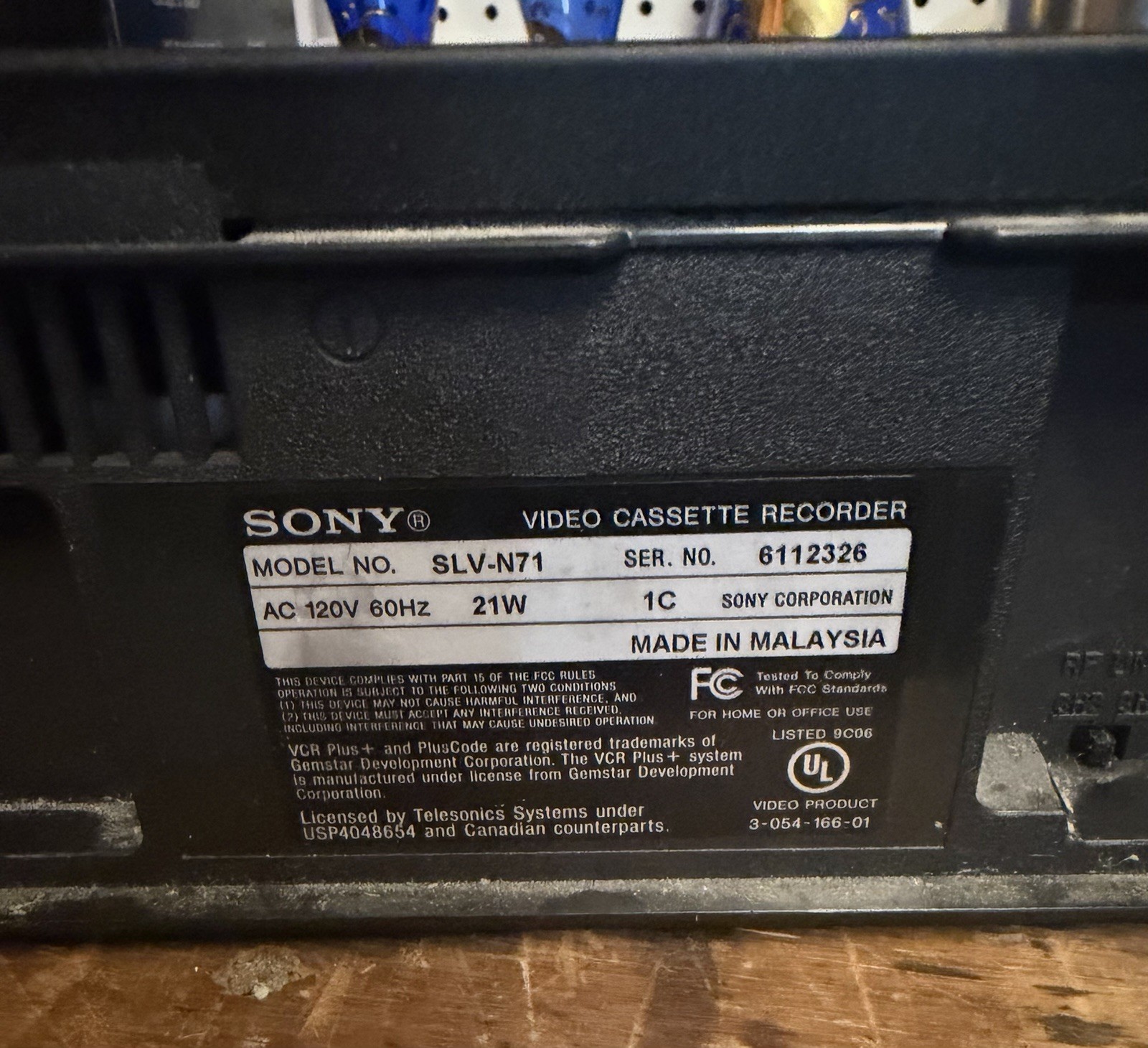 Sony SLV-N71 VHS VCR Hi-Fi Stereo 4-Head Video Cassette Recorder w/ Remote