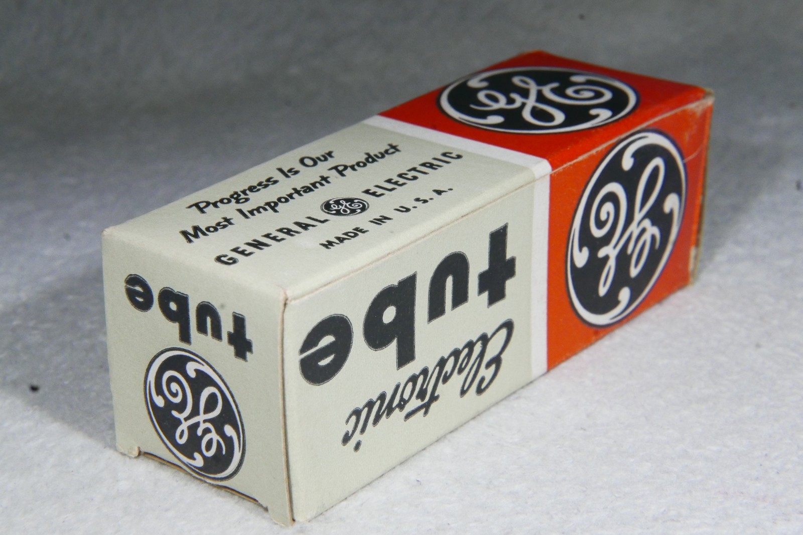 NOS/NIB GE GZ34/5AR4 O-Getter Rectifier Vacuum Tube Made in USA 1961