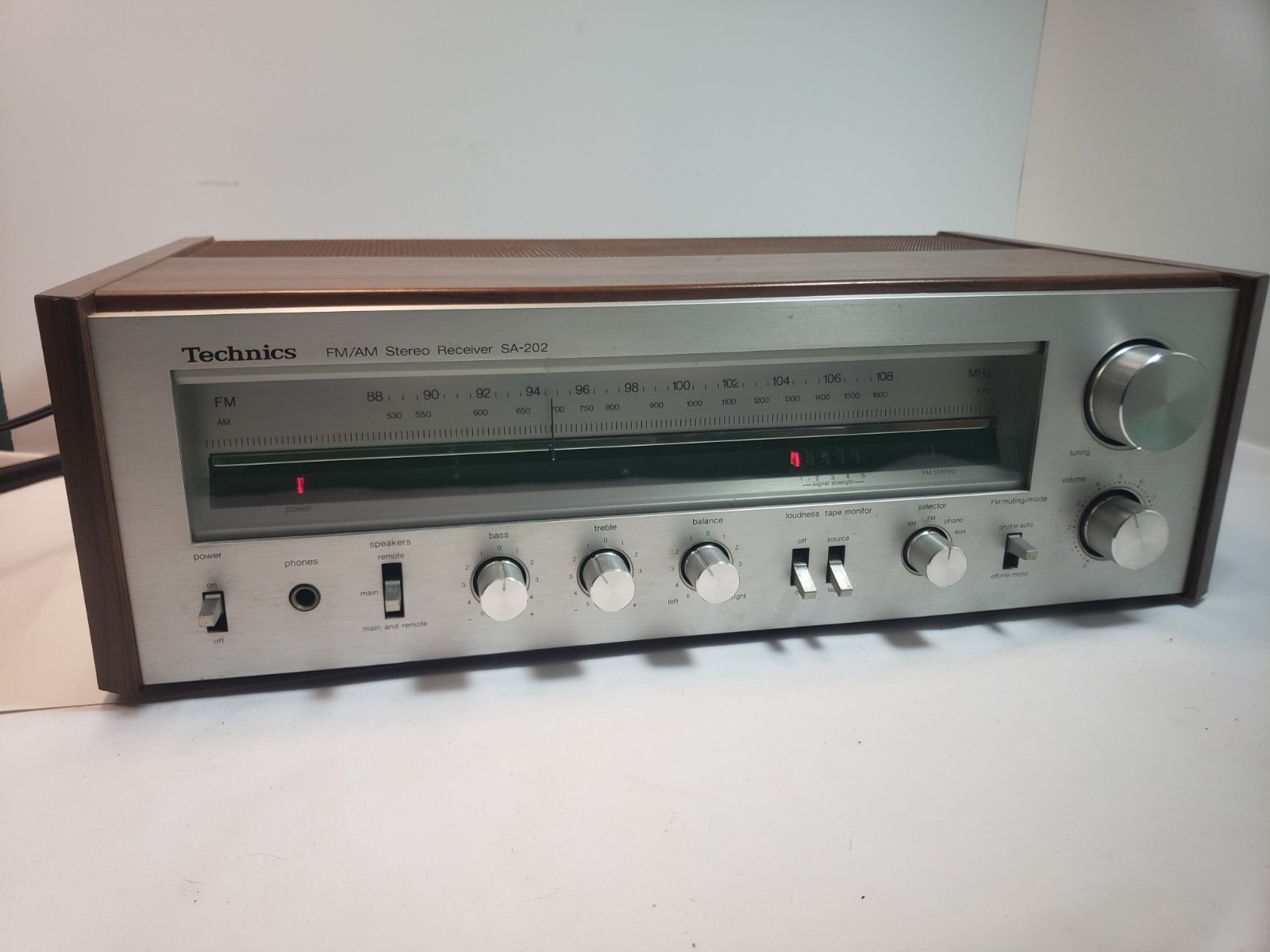 Technics SA-202 Solid State AM/FM Stereo Receiver Tested Working