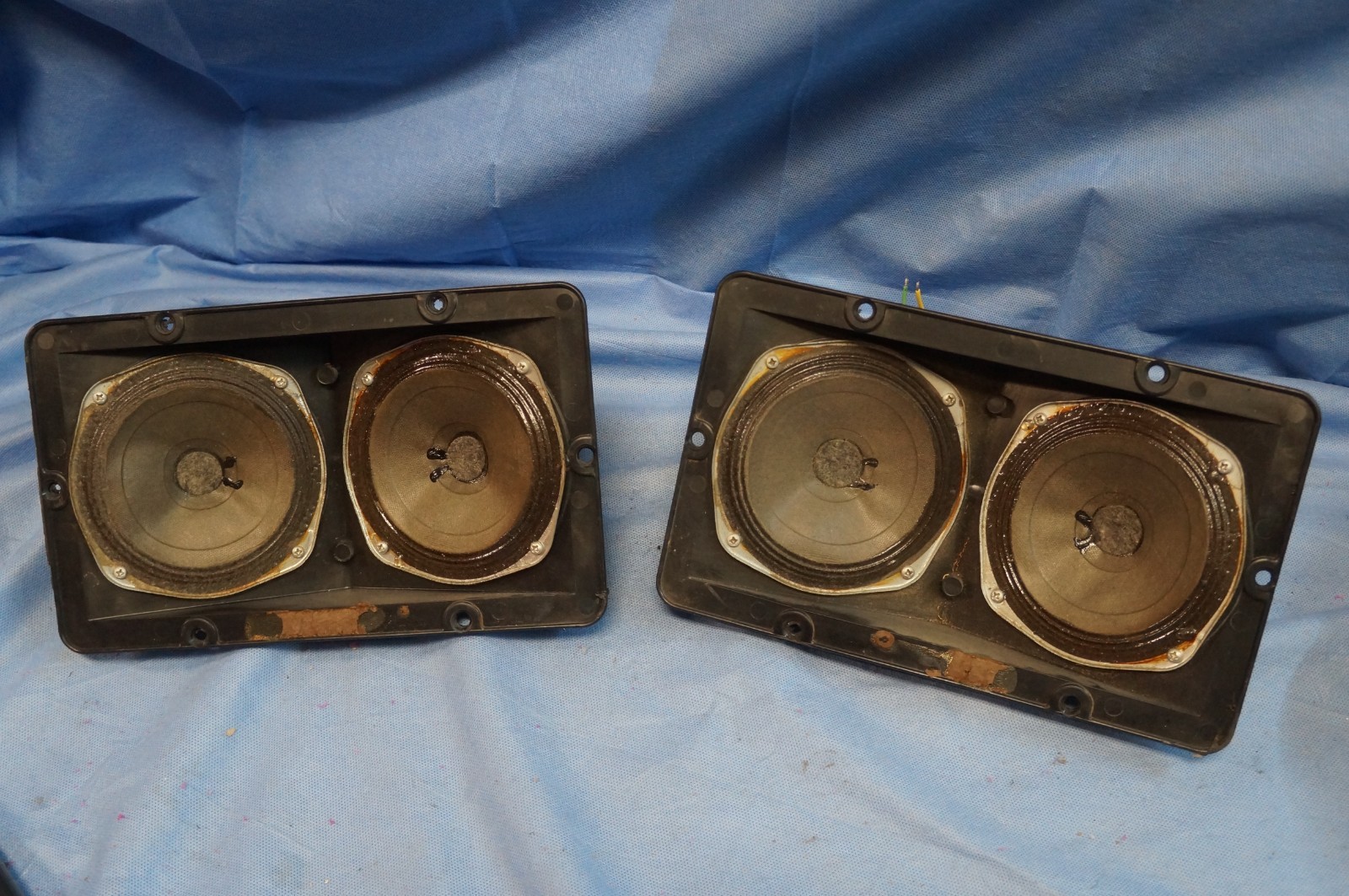 Pair Of Acoustic Research AR-2A Midranges In Mount