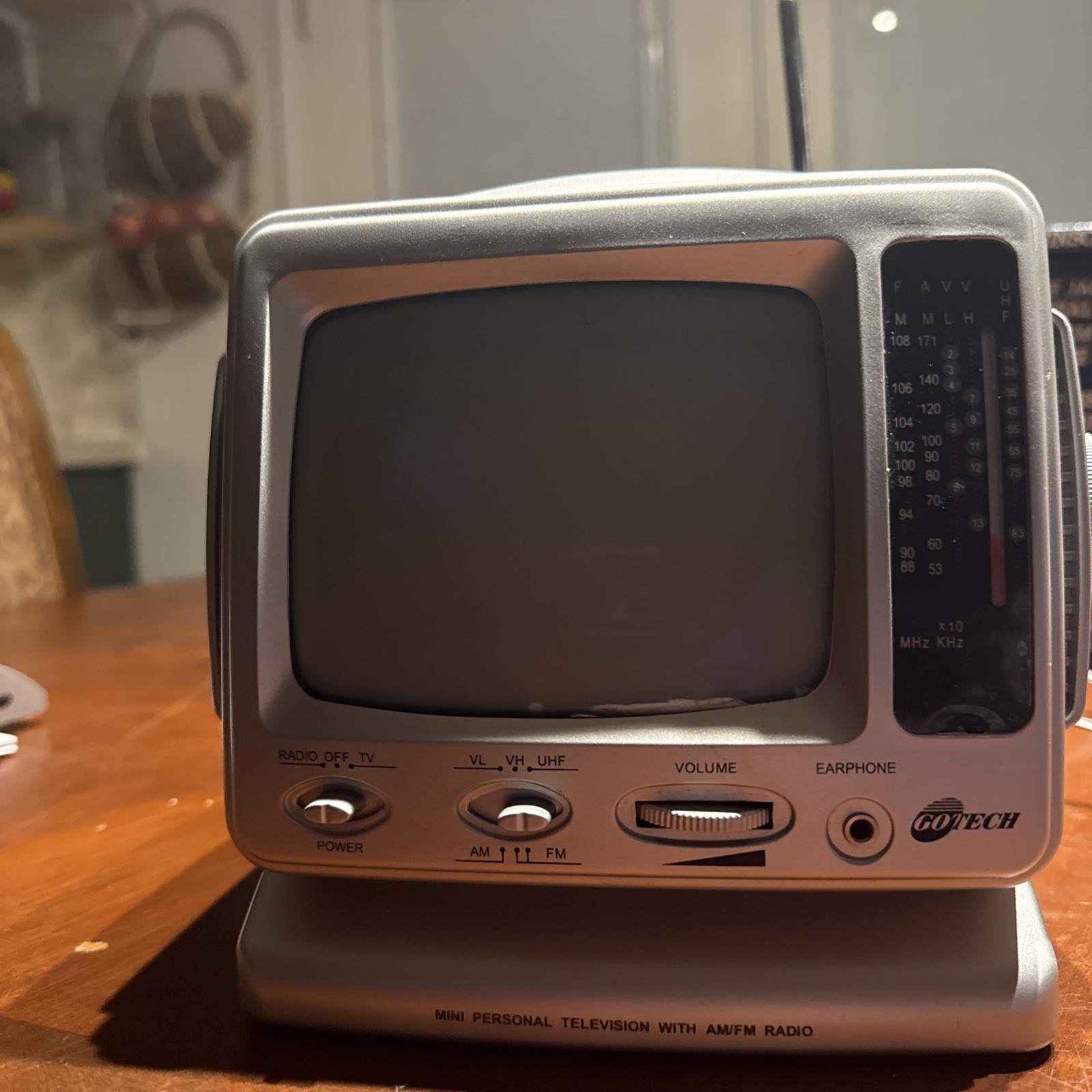 COBY CX-TV1 Portable 5″ Black & White Television – AM/FM Radio