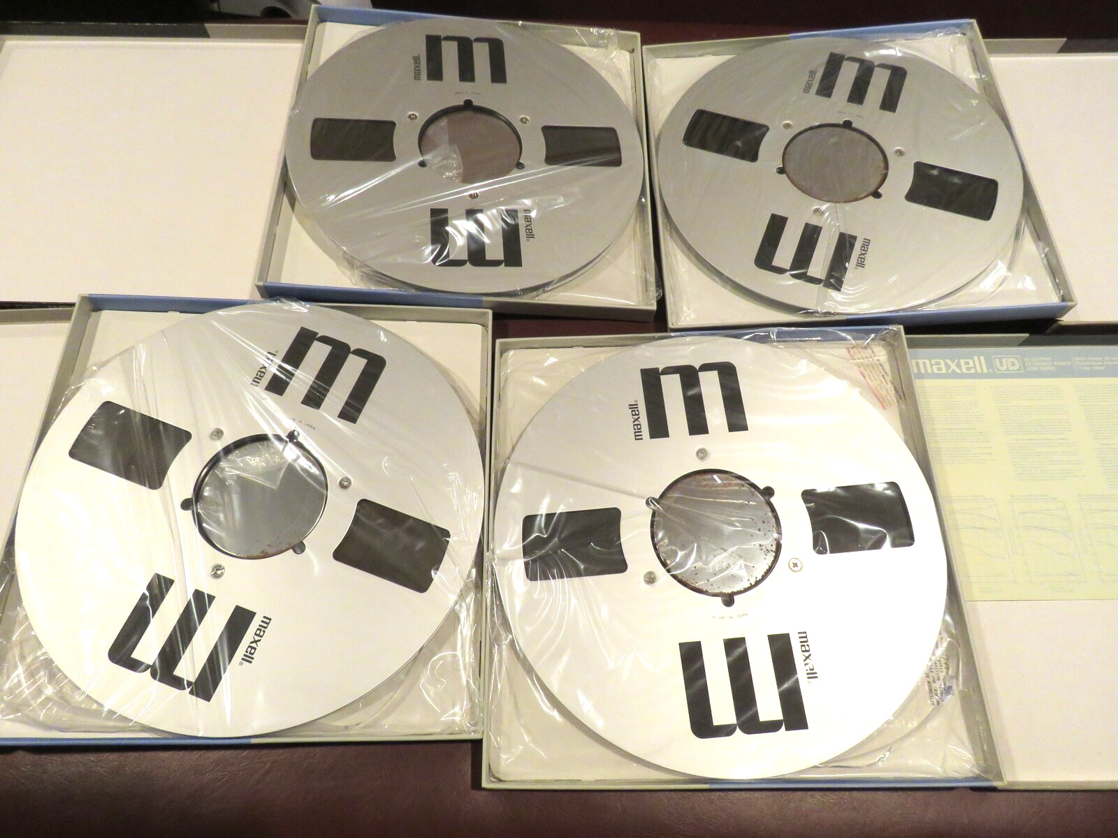 MAXELL UD 35-180 REEL TO REEL TAPE 10.5″ METAL REEL