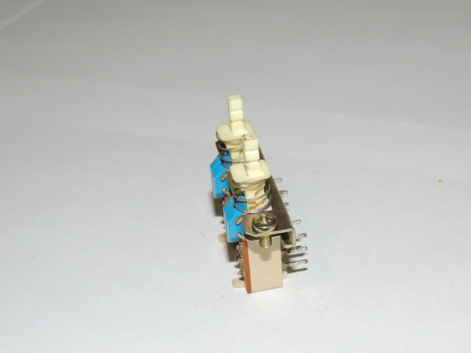 Marantz PM 750 DC Speaker Push Switch SPO2020520