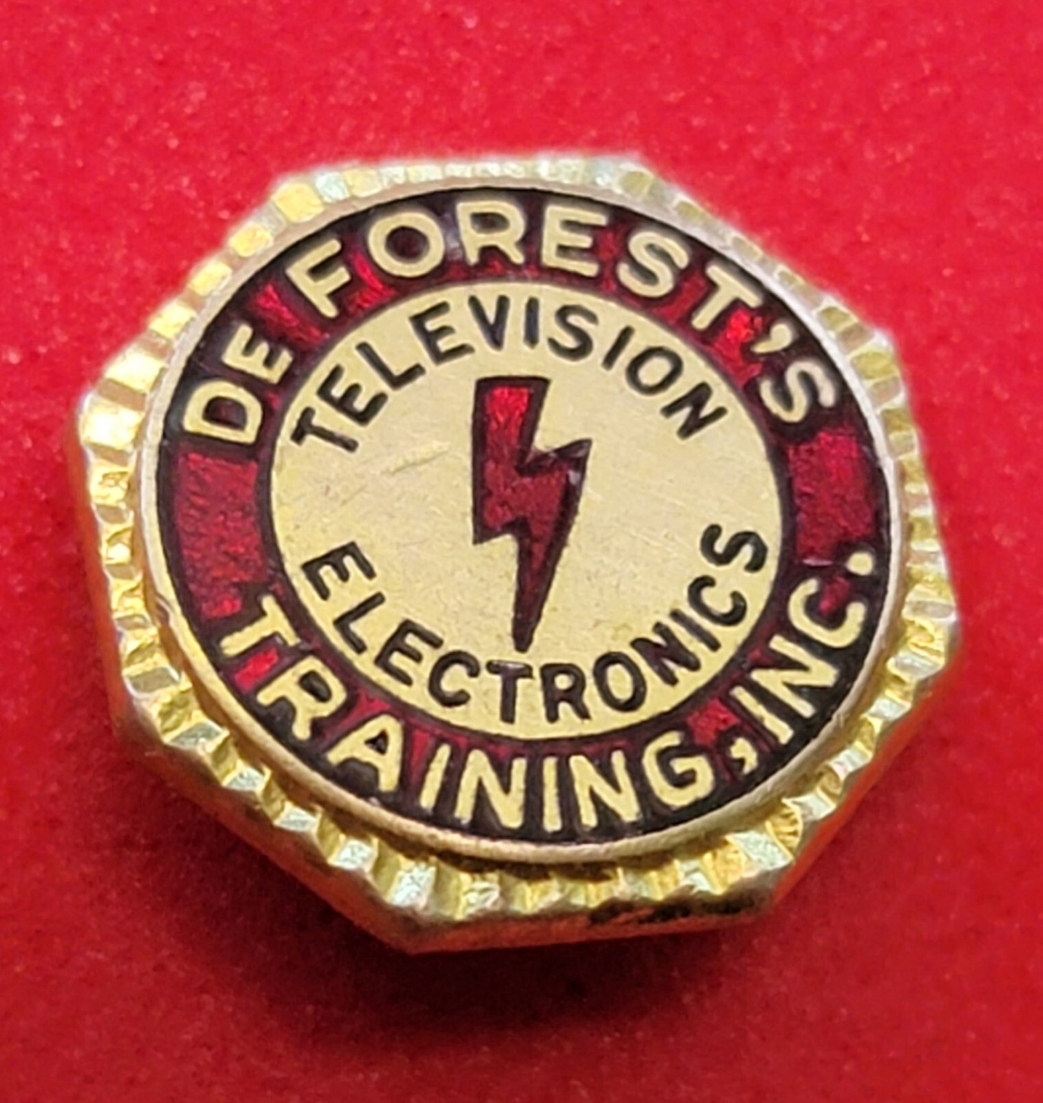DeFOREST’S TELEVISION ELECTRONICS TRAINING INCORPORATED De FOREST’S