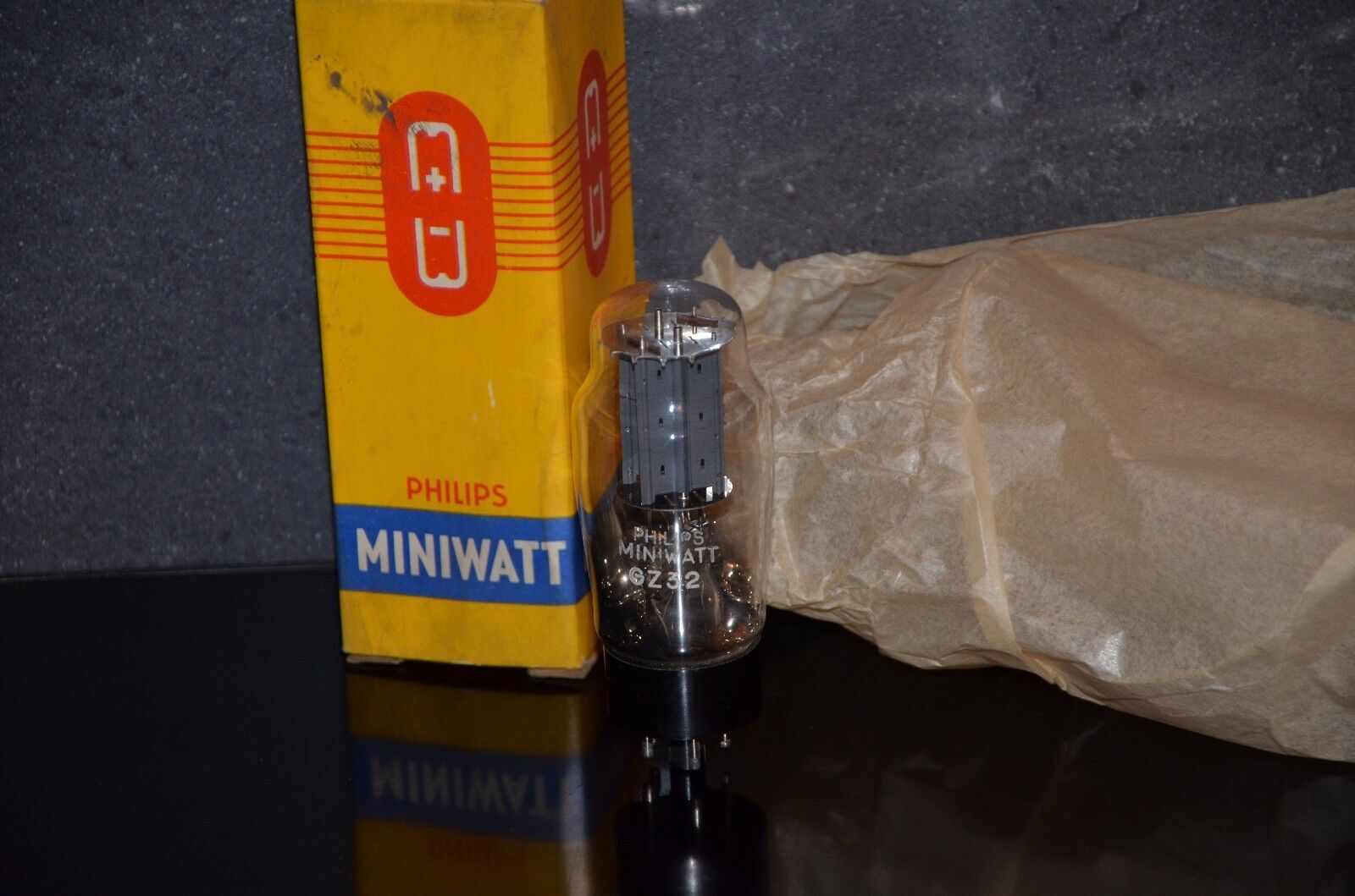 GZ32 Philips 5V4G NOS NIB Rare DD Getter rectifier Hi end tube audio amplifiers