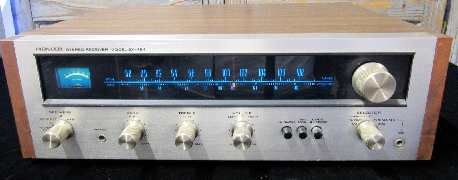 Vintage Pioneer SX-424 Stereo Receiver SOLD AS-IS FOR PARTS OR RESTORATION