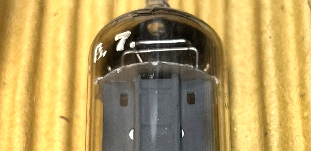 RARE 1957 NOS MARCONIPHONE B329 ECC82 BRITISH MADE TUBE TALL PLATE SQUARE GETTER