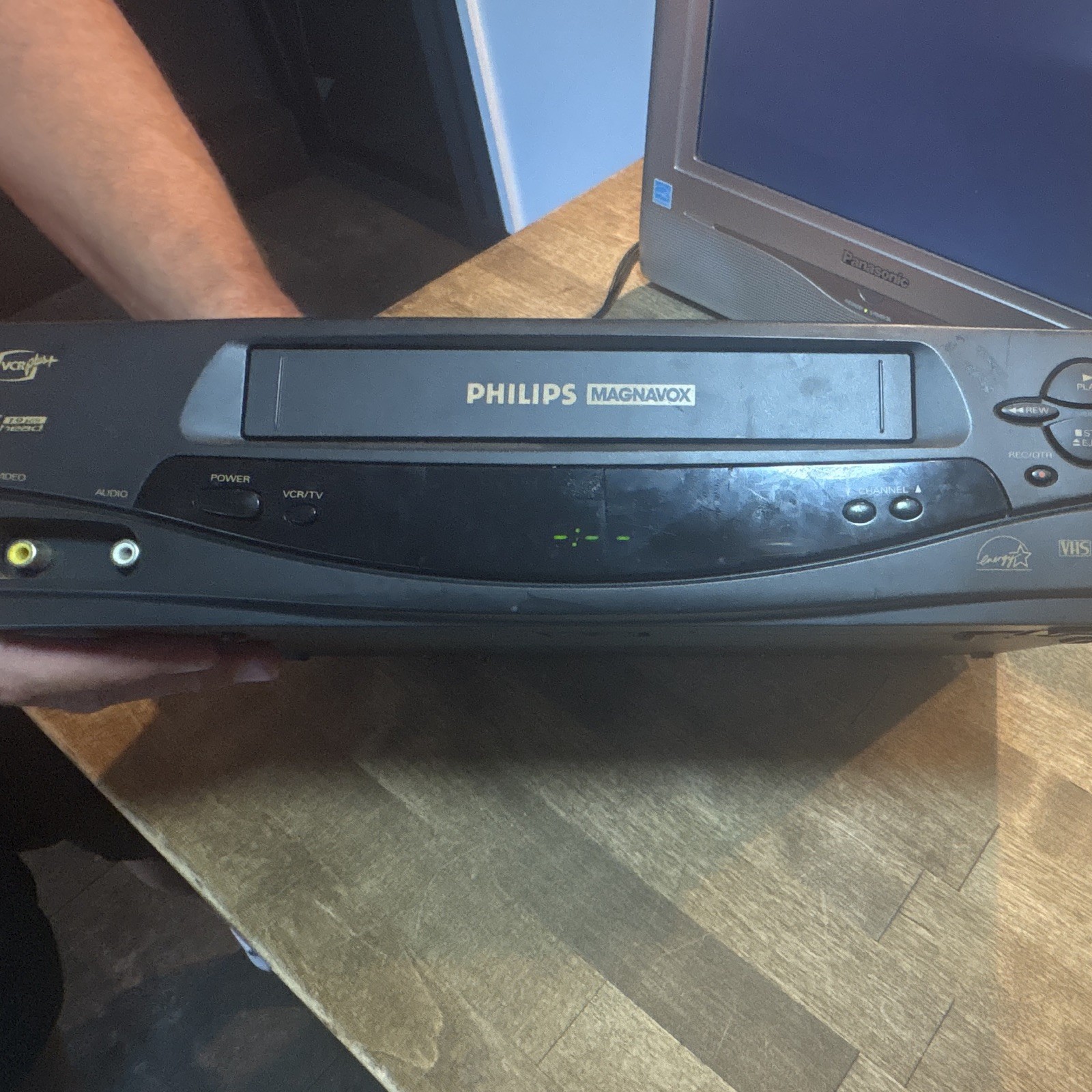 Philips Magnavox VRA332AT23 4-Head VHS VCR Video Cassette Recorder