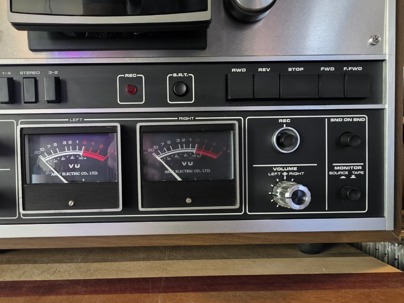 Akia GX-280D Reel to Reel with Rare Cover and OG reel and Tapes