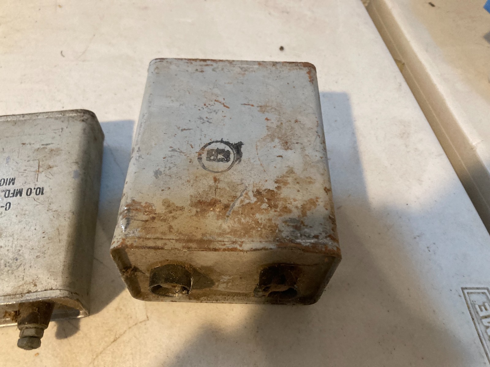 Lot of 4 Cornell Dubilier Micanold 10 MFD 600 VDC Oil Paper Capacitors