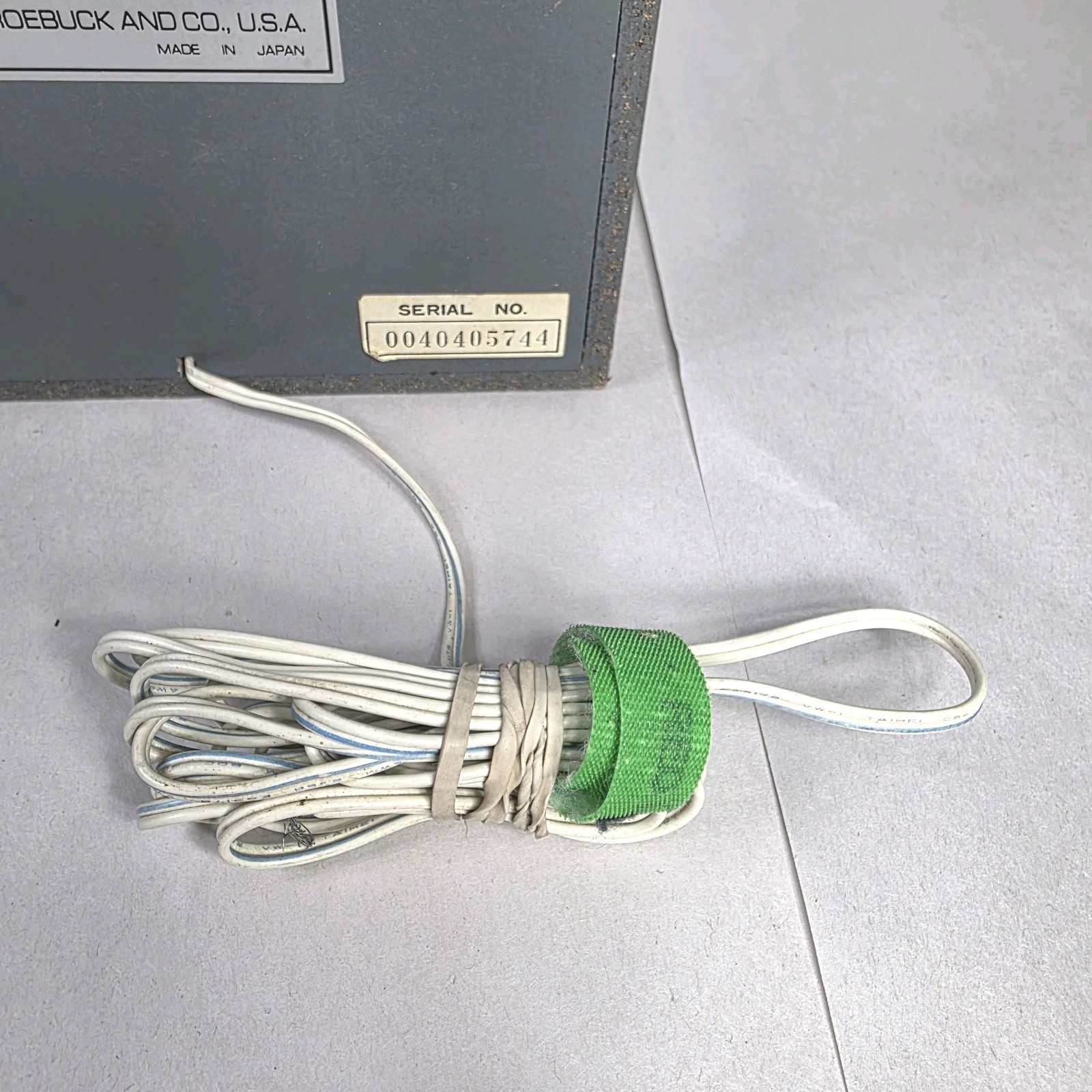 Sears 564. 92822450 2 Way Speaker Set 25 W 8 OHM Made in Japan Gray Tested