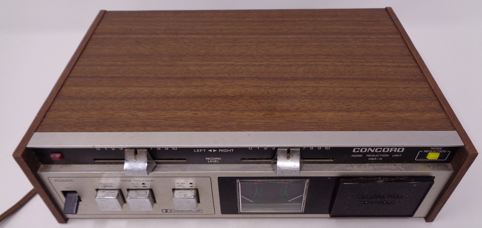 1970’s Concord DBA-9 Dolby Noise Reduction Unit – powers up, and needles move.