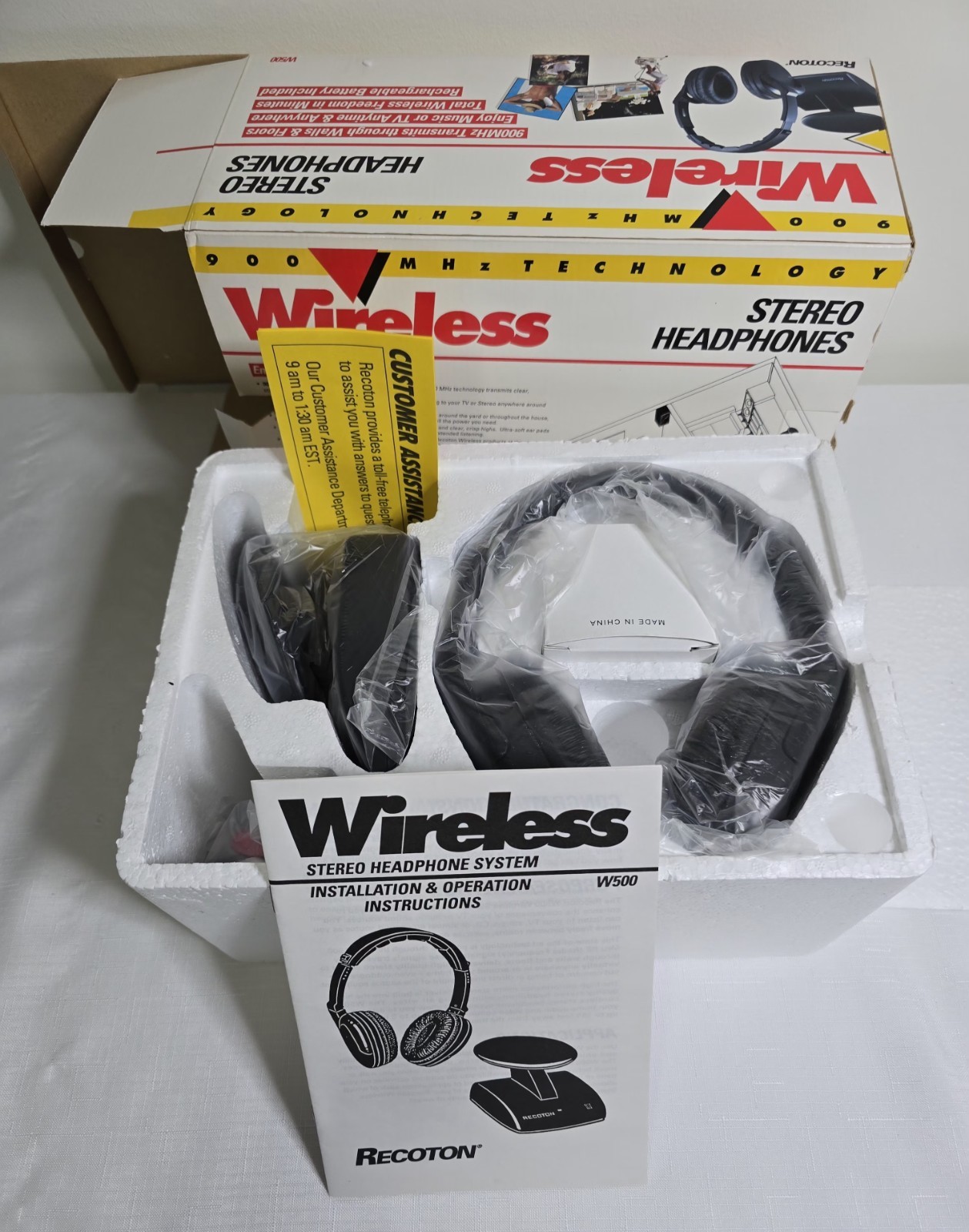 Vintage 1996 Recoton W500 Wireless Stereo Headphones New, never used