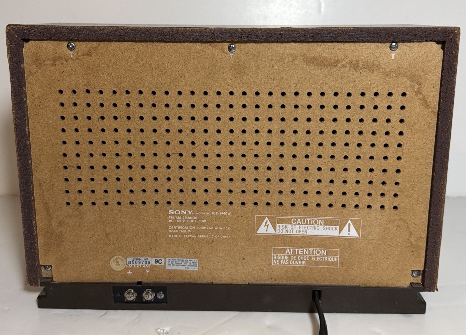 Vintage Sony ICF-9740W AM/FM Table Radio WORKS & SOUNDS EXCELLENT