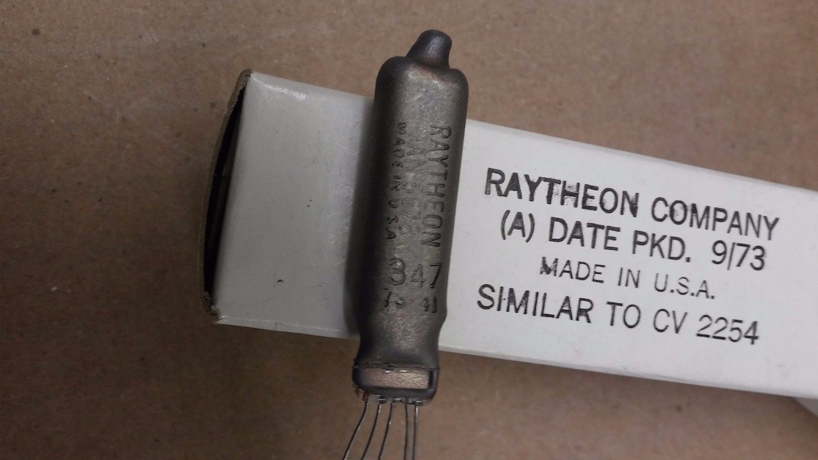 RAYTHEON ELECTRON TUBE JAN 5678 Subminiature Pentode 5960-230-5262 Lot of 5