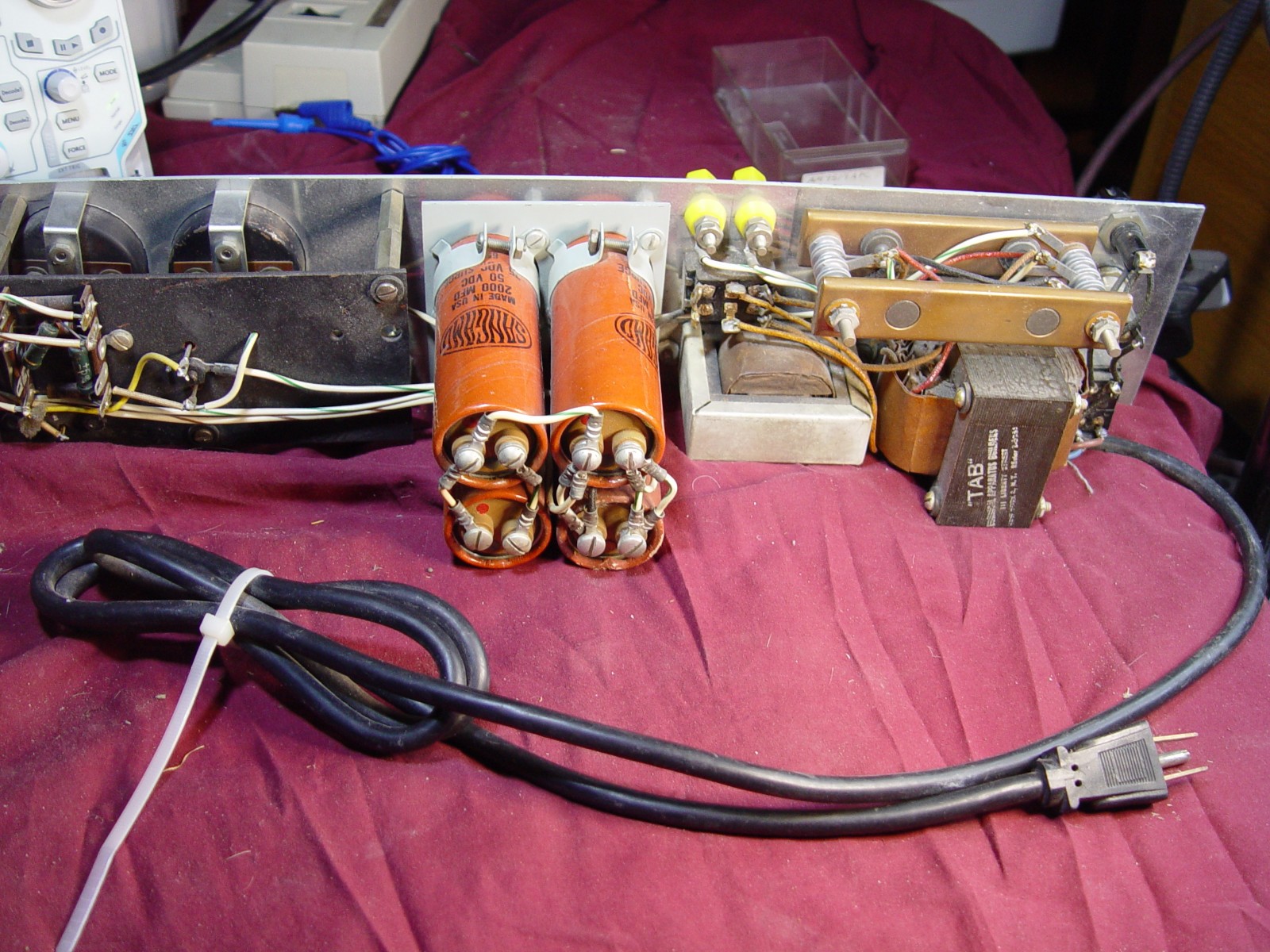 Vintage TABTRON MULTI TAP AC/DC POWER SUPPLY 20v/40v switchable outputs Works!
